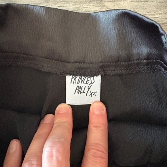 Princess Polly Gilmore Cargo Pants Black Silky - Picture 4 of 9